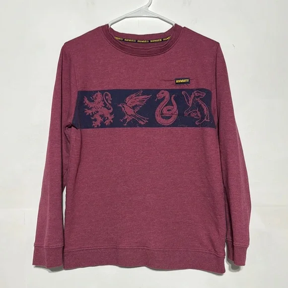 Harry Potter Maroon Long Sleeve Hogwarts All 4 Houses Sweater Size XL - Picture 1 of 8